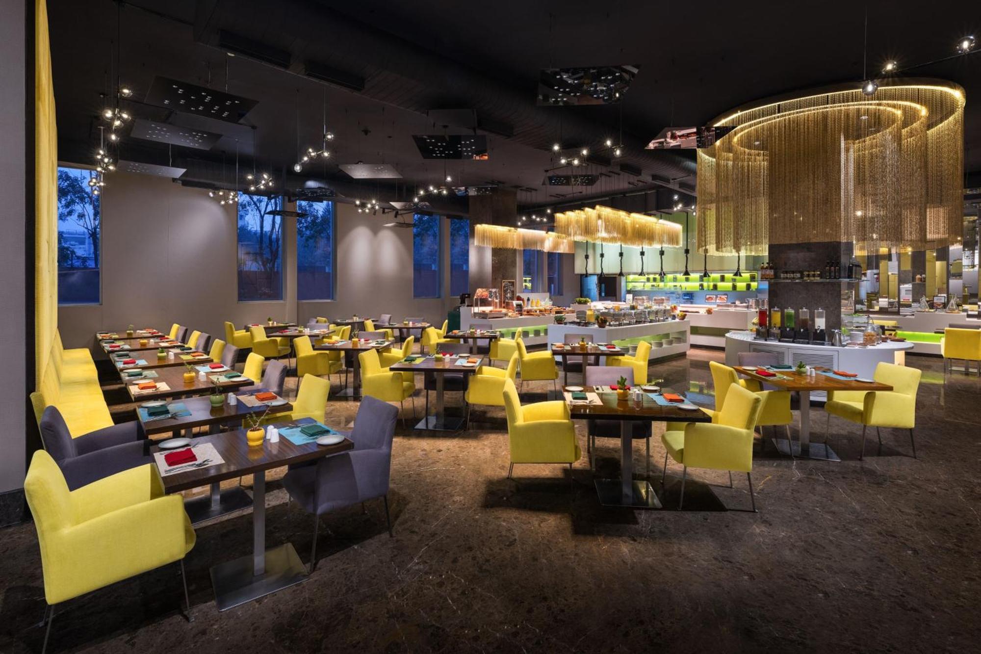 Aloft Bengaluru Outer Ring Road Hotel Kültér fotó