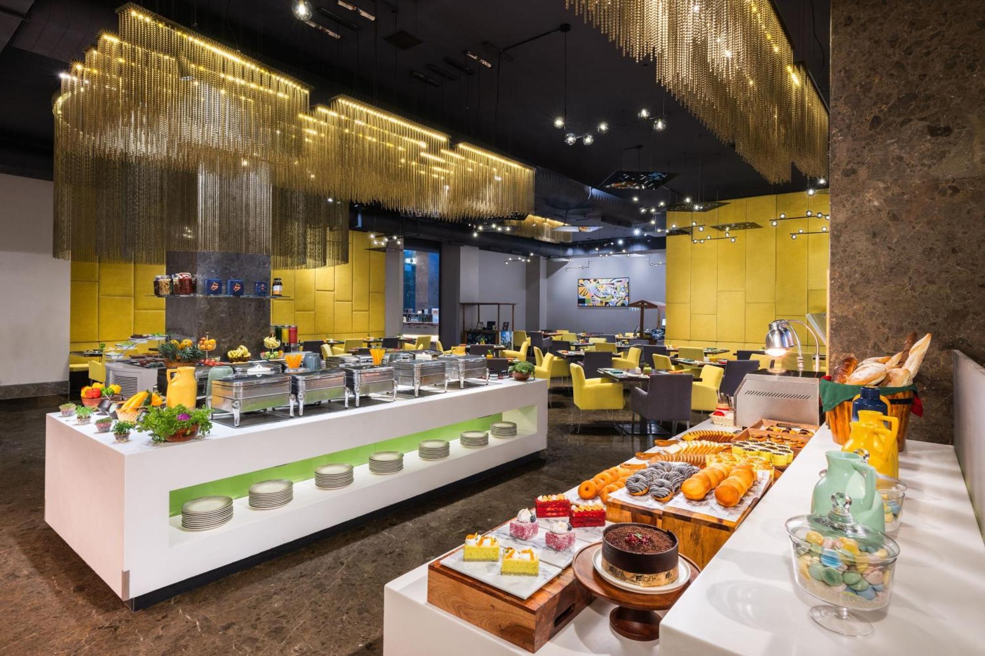 Aloft Bengaluru Outer Ring Road Hotel Kültér fotó